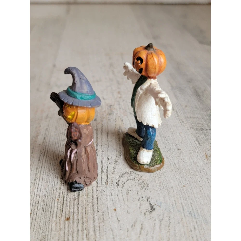Jack O'Lantern scarecrow pumpkin village accessory Halloween set